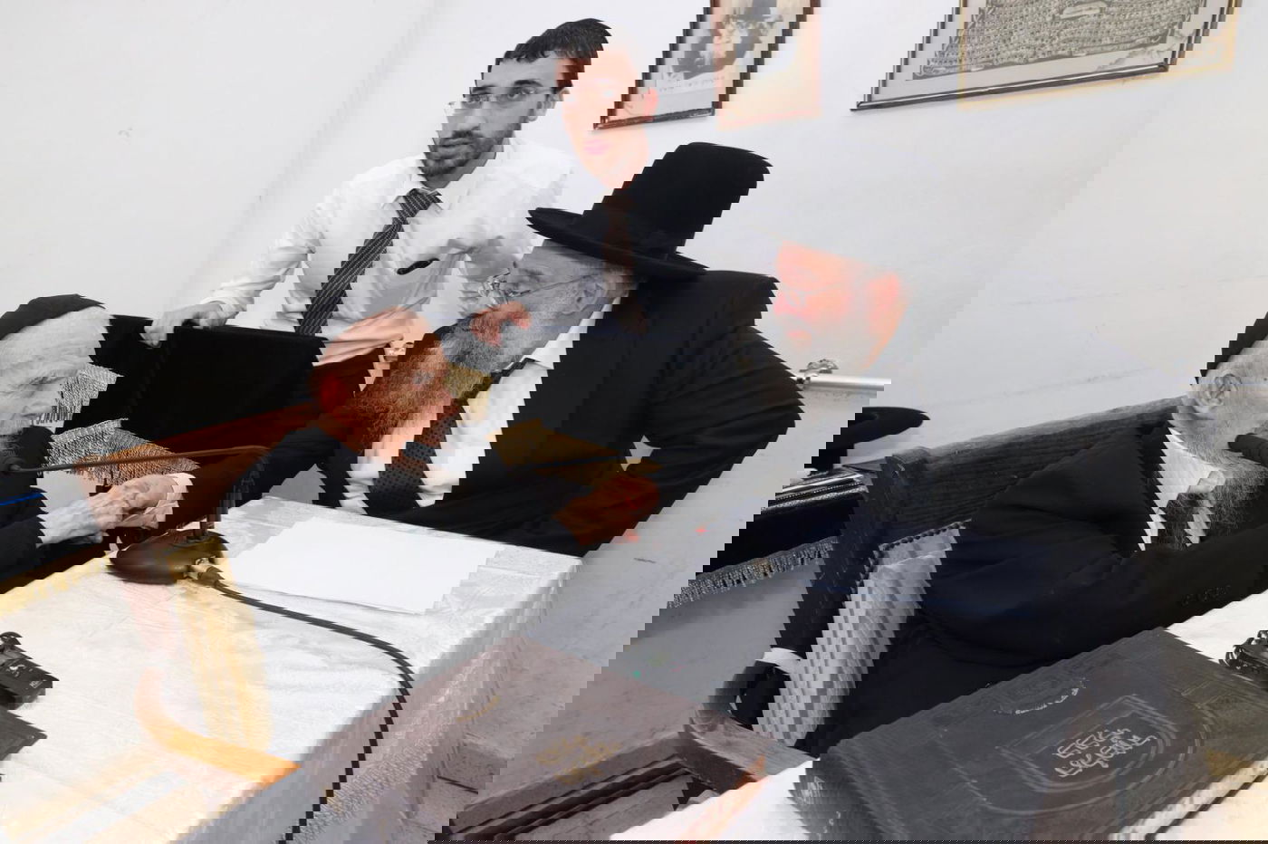 תיעוד מסכם: אלפים עלו לביתו של ראש הישיבה בחג הפסח