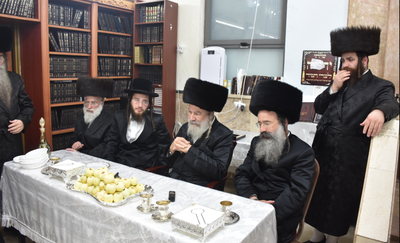 שמחת ה'ווארט' בחצרות אשלג - ביאלה