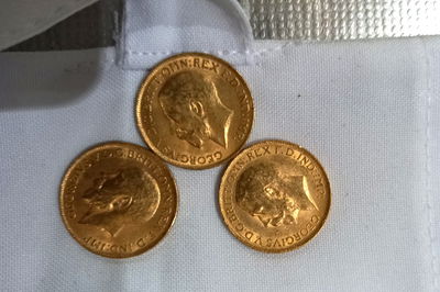 ניסו להבריח מטבעות זהב מדובאי - ונעצרו