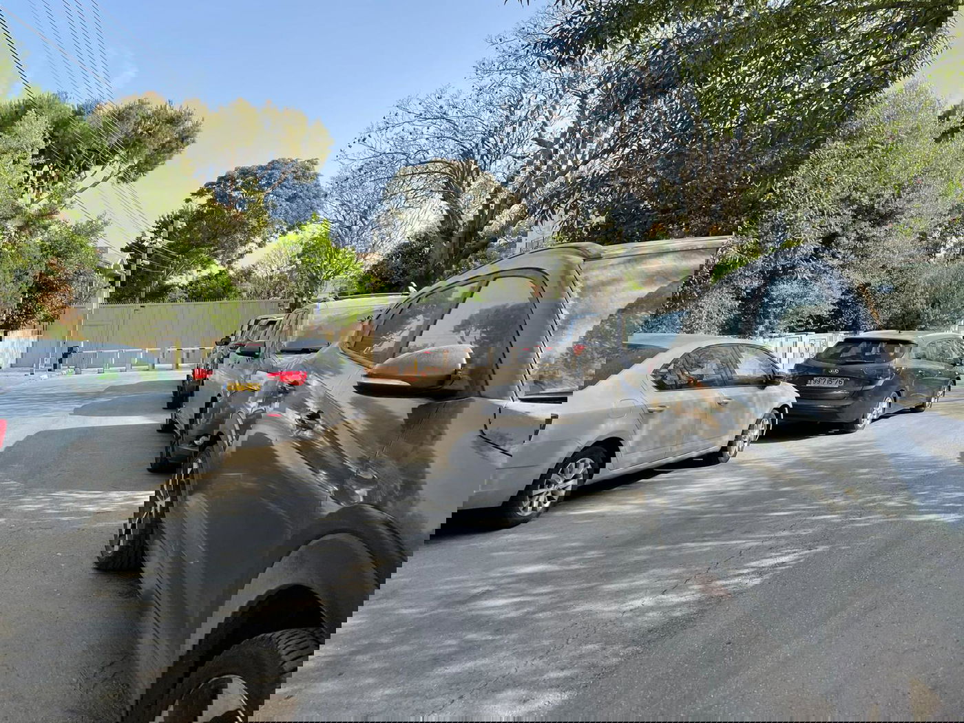 השער שהותקן סמוך לביתו של בנט