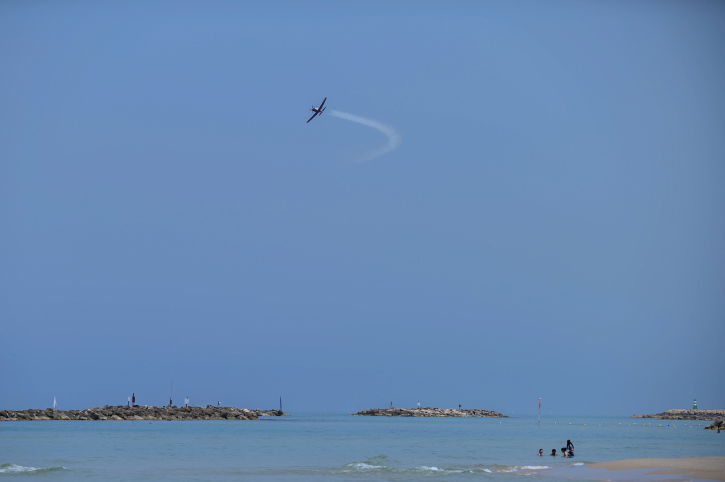 אימונים למטס יום העצמאות מעל חופי תל אביב
