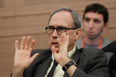 השר נחמן שי