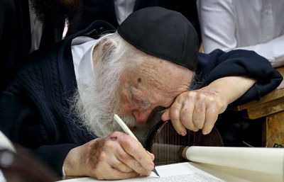 המזוזה שהייתה על שולחנו של מרן - אצלך בבית