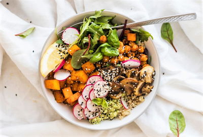 סלט שהוא ארוחה שלמה - סלט בטטות וקינואה