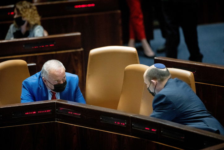 בנט וליברמן במליאה. ארכיון