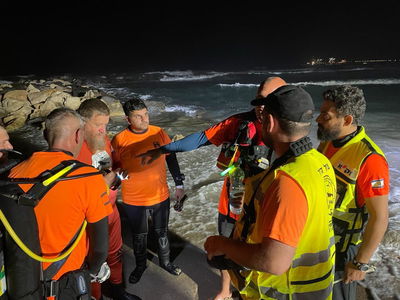 מתנדבי יחידת הצוללים של זק״א בפעילות מבצעית. אילוסטרציה