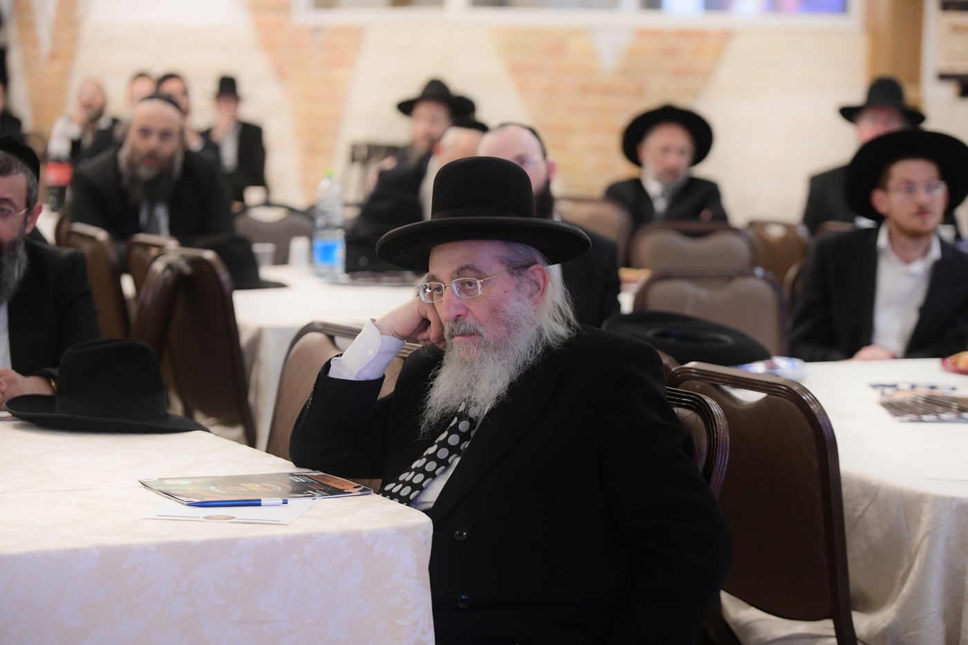 "ר"מ צריך להיות אוהב את הבריות; עם אהבה הוא משפיע"