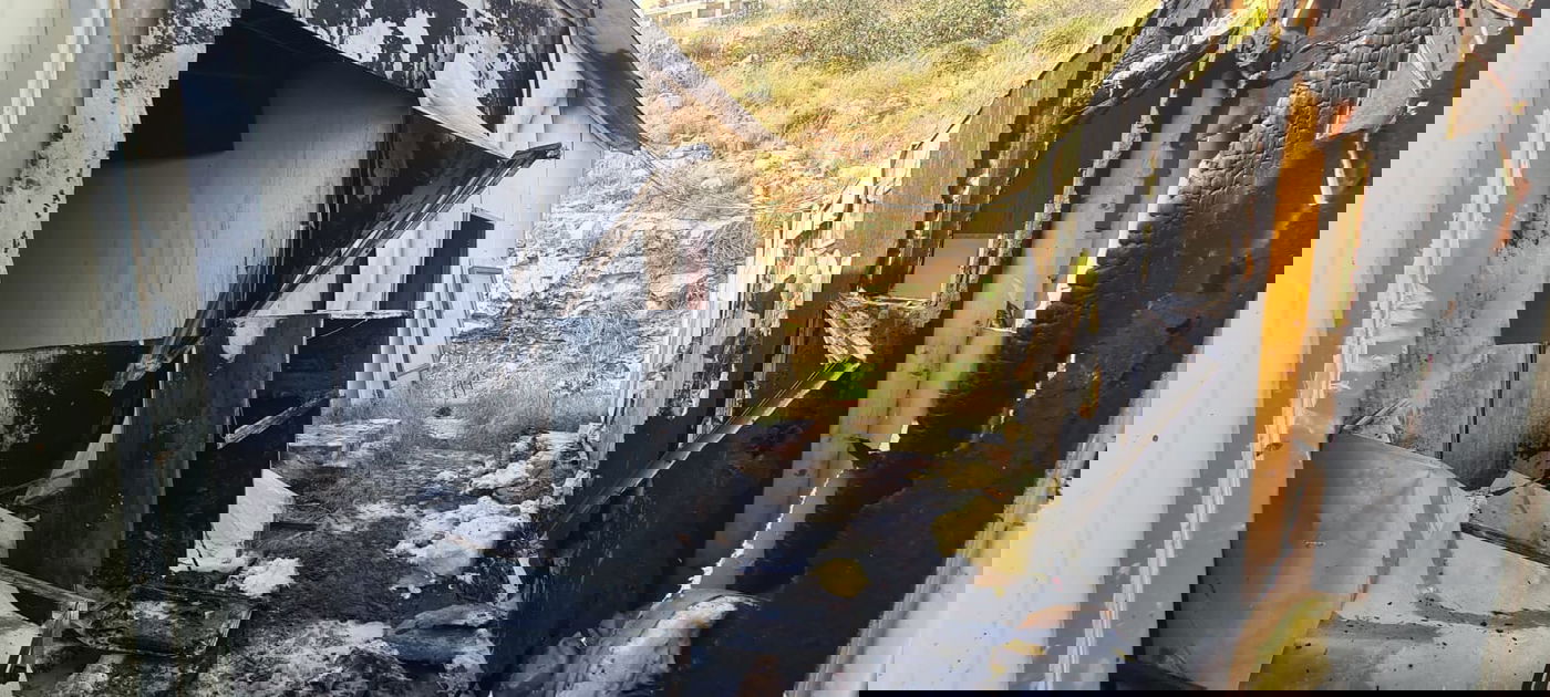 שלושה קרוואני פנימיית ישיבה עלו בלהבות