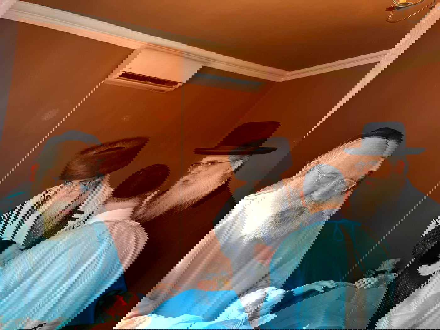 התרגשות בקרעסטיר: ברית לנער אוקראיני בן 12