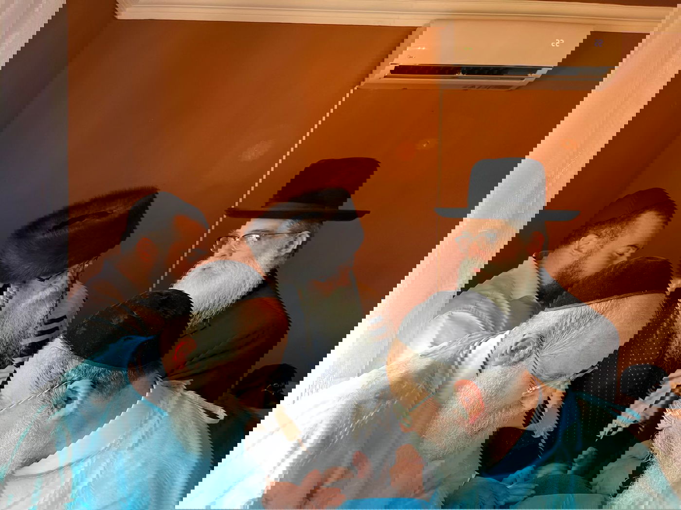 התרגשות בקרעסטיר: ברית לנער אוקראיני בן 12