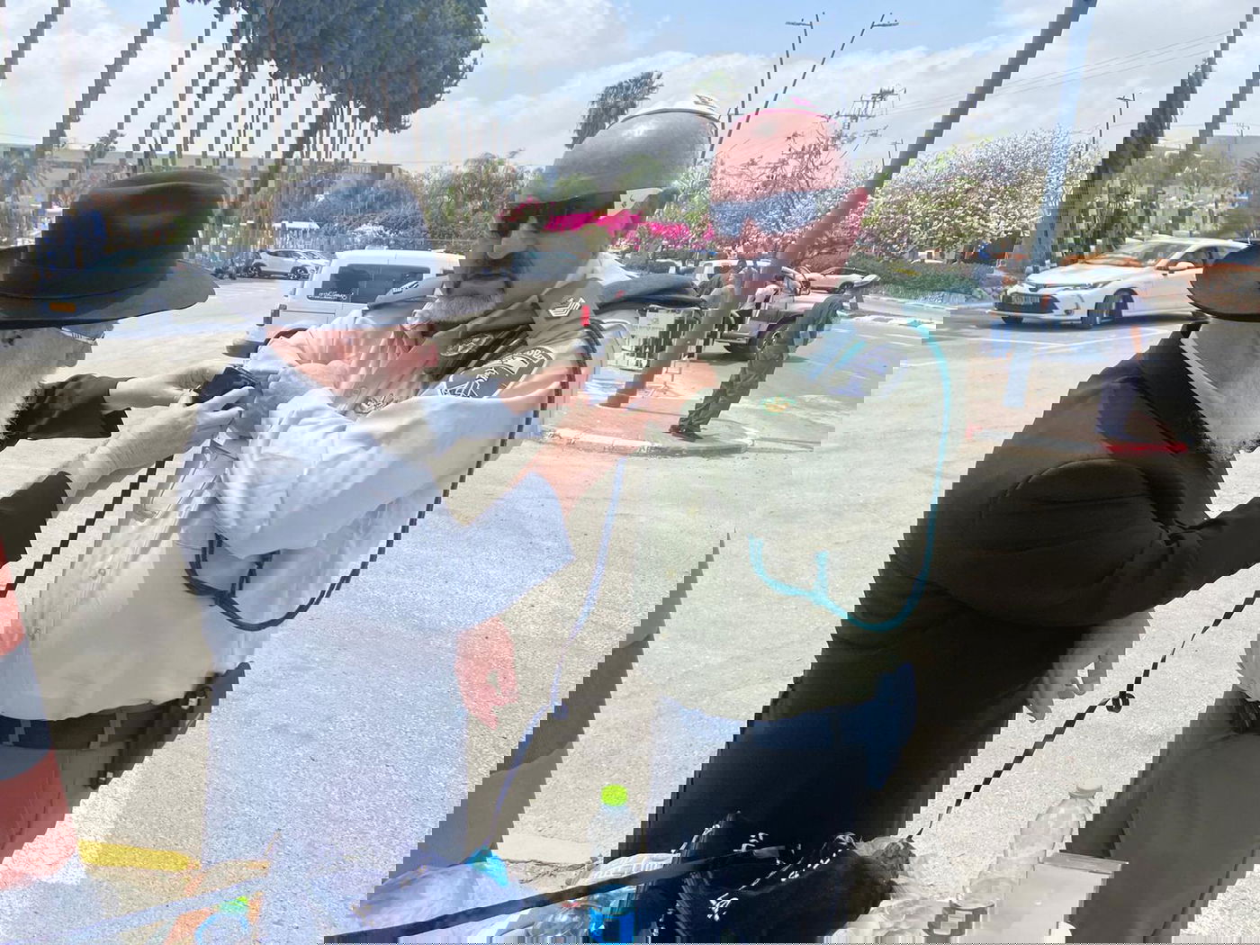 תיעוד מרגש: בני המשפחות השכולות וחיילי צה"ל מניחים תפילין לזכרם של הקדושים