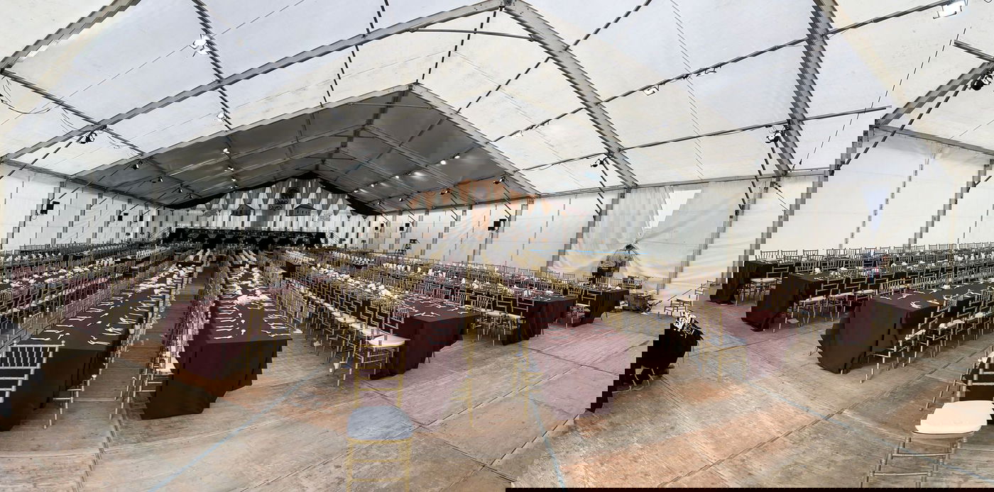 האוהל לקליטת אלפי המשתתפים