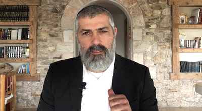 צבי יחזקאלי בפינה על פרשת אמור • צפו