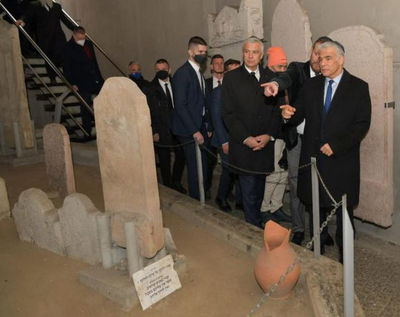 לפיד בקבר החתם סופר