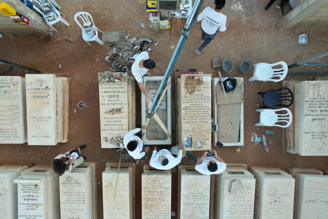 הוקמה המצבה על קברו של מרן רבי חיים קנייבסקי זצ"ל