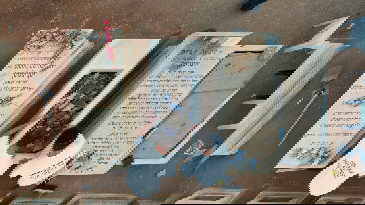 הוקמה המצבה על קברו של מרן רבי חיים קנייבסקי זצ"ל