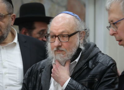 פולארד בהלוויית רעייתו, לפני מספר חודשים