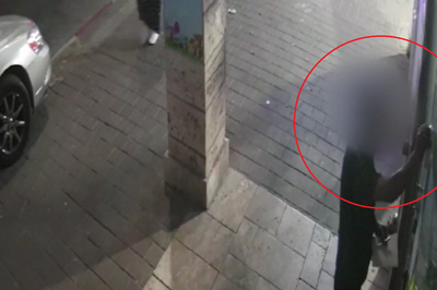 תלש עשרות מזוזות מפתחי חנויות ונתפס על חם