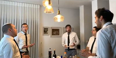 להקת 'רבותיי' במחרוזת ליל שבת ווקאלית