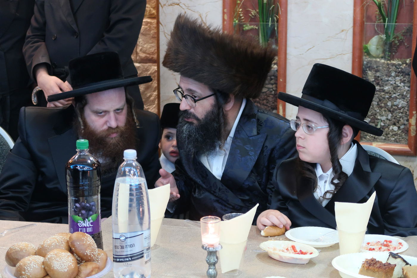 תיעוד: בר מצווה לנכד האדמו"ר מטשרנוביל