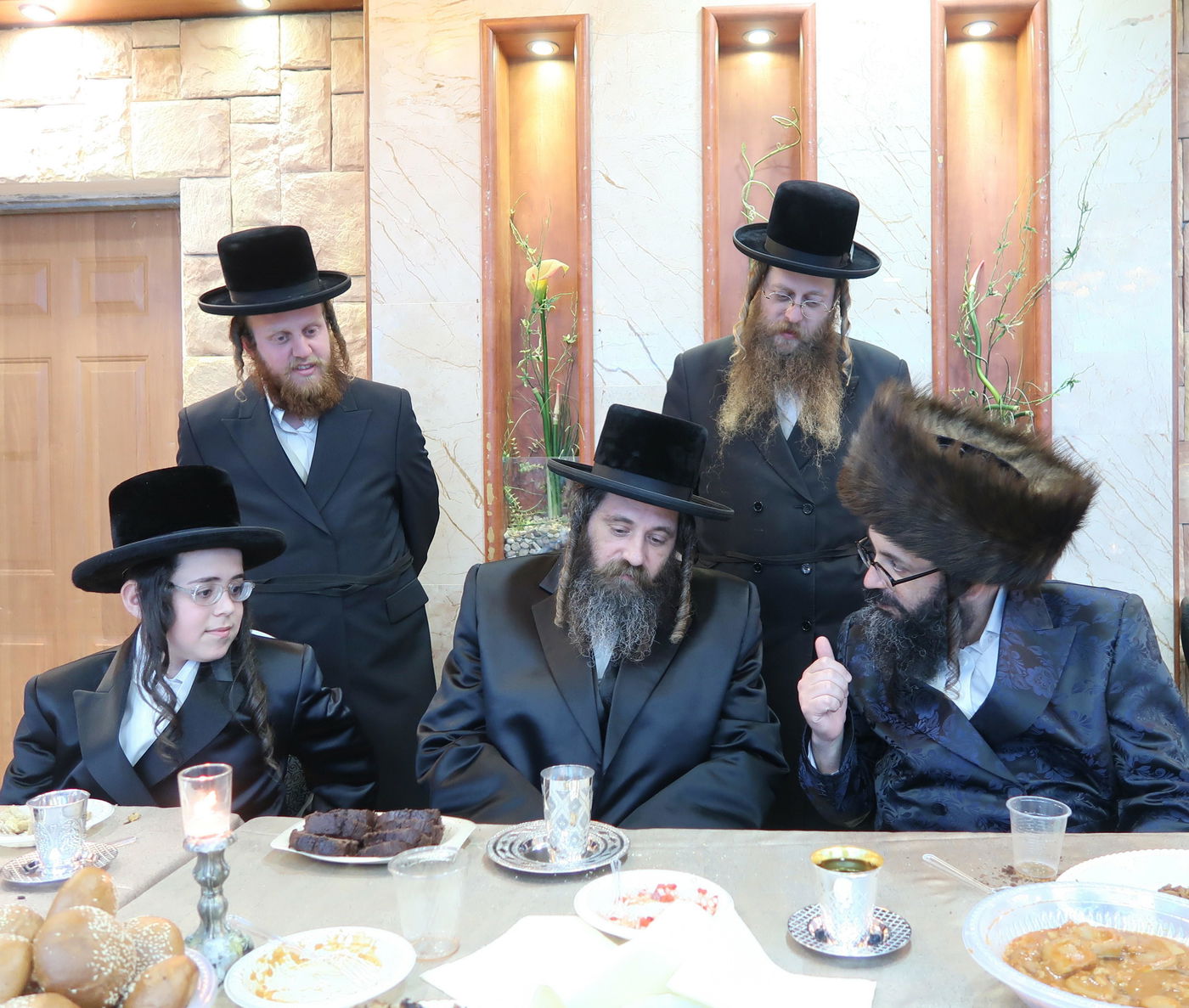 תיעוד: בר מצווה לנכד האדמו"ר מטשרנוביל