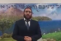 הרב אביגדור חיות מתחנן