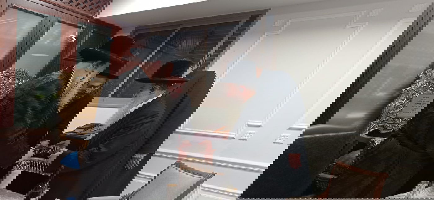 הרבי ממודז'יץ ביקר אצל האדמו"ר רבי רפאל אבוחצירא