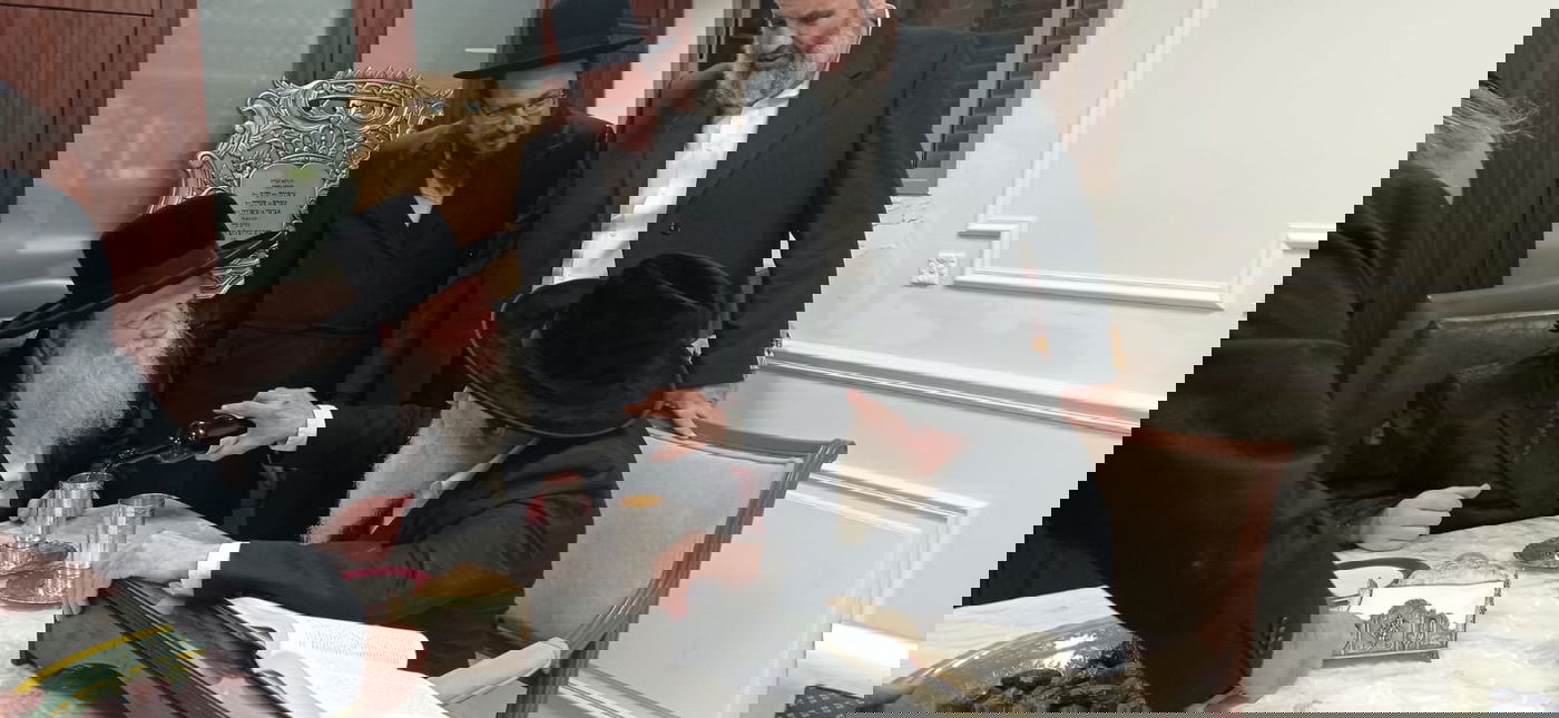 הרבי ממודז'יץ ביקר אצל האדמו"ר רבי רפאל אבוחצירא