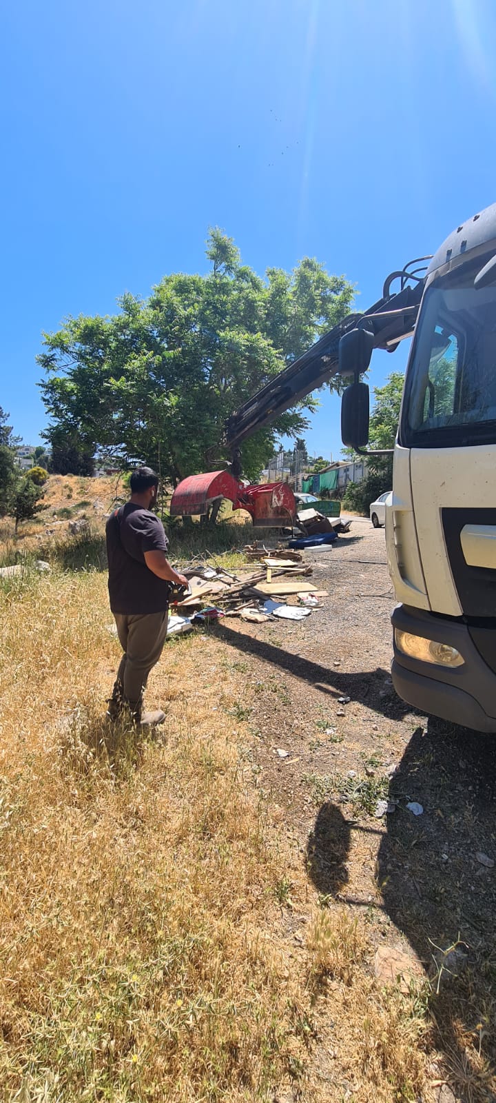 עשרות מדורות לא מאושרות פורקו בירושלים