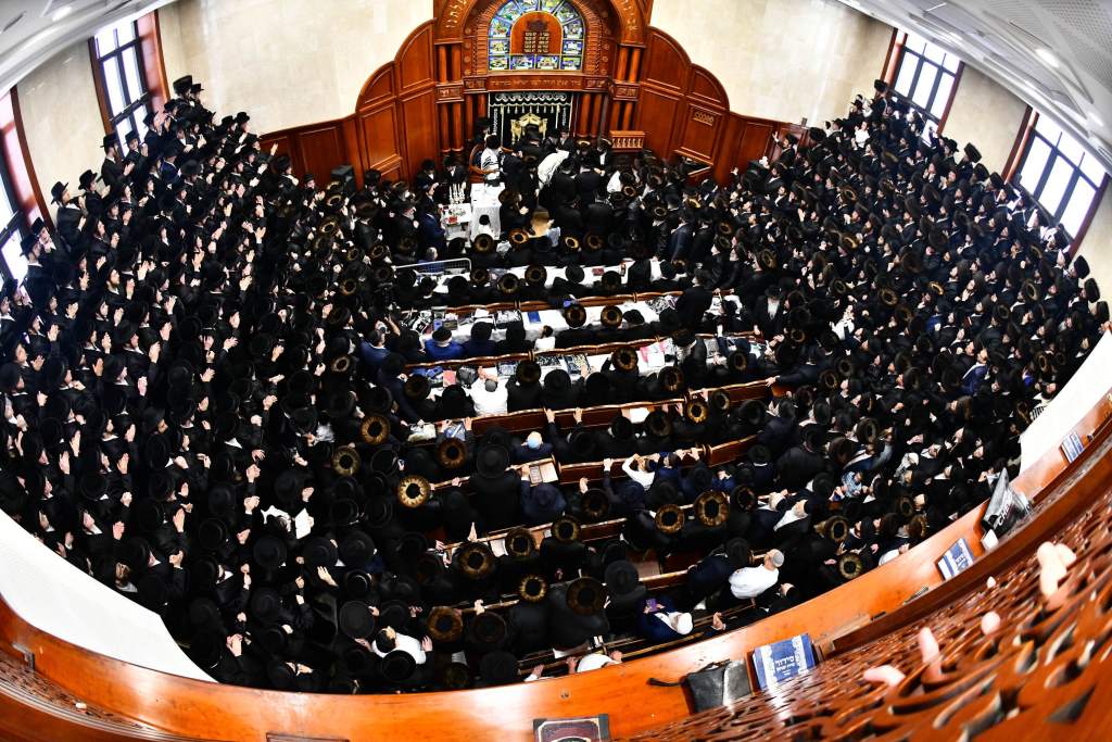 תיעוד: שמחת הברית לבנו של האדמו"ר מסאדיגורה