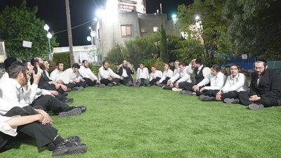 תלמידי ישיבת סקולען מירון במחרוזת ווקאלית