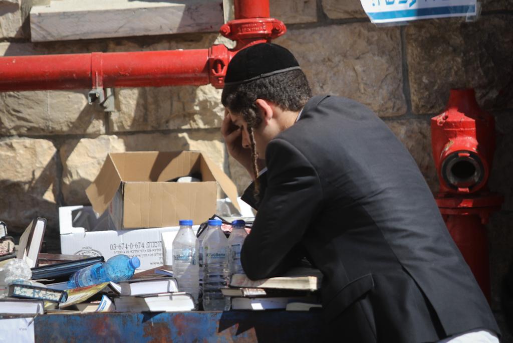 כך נראה הר מירון שעות להילולות הרשב"י