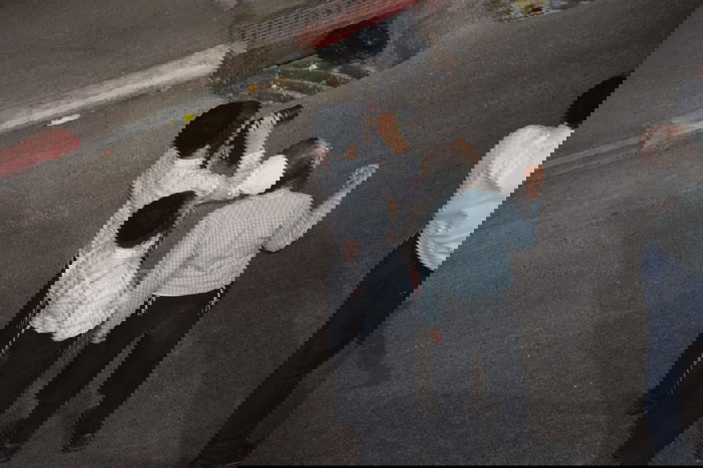 בראשות האדמו"ר: אלפים בהדלקה בתולדות אהרן