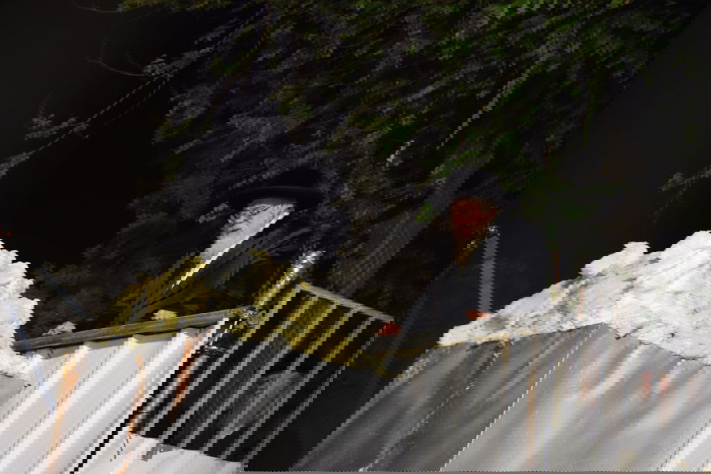 בראשות האדמו"ר: אלפים בהדלקה בתולדות אהרן