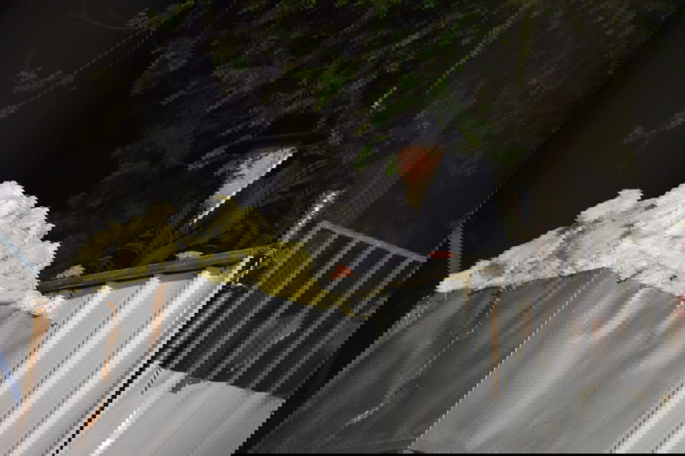 בראשות האדמו"ר: אלפים בהדלקה בתולדות אהרן