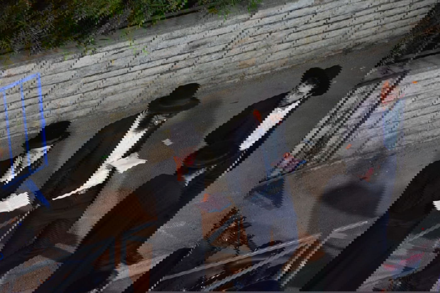 בראשות האדמו"ר: אלפים בהדלקה בתולדות אהרן