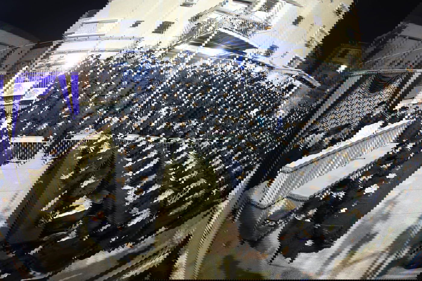 סאטמר ב"ב: הגרח"צ מייזליש ערך הדלקה לכבוד רשב"י