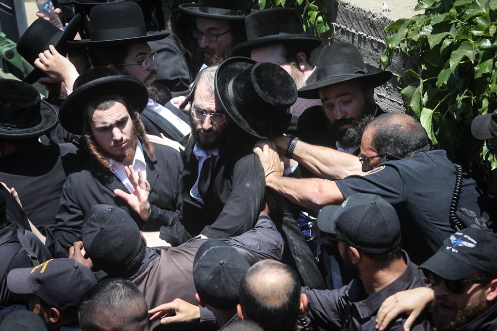 בכיר במשטרה: כך מתנהלים אנשים שלא מכירים את מירון