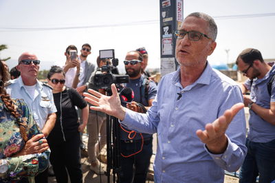 פרויקטור מירון, צבי טסלר