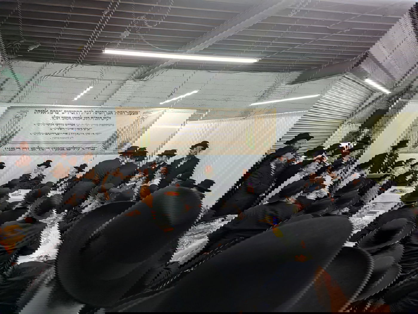 בראשות בן הרבי: ל"ג בעומר בקהילת גור בארה"ב