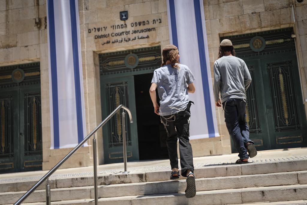 הנערים שקראו קריאת שמע בהר הבית בכניסה לדיונם היום בביהמ"ש המחוזי