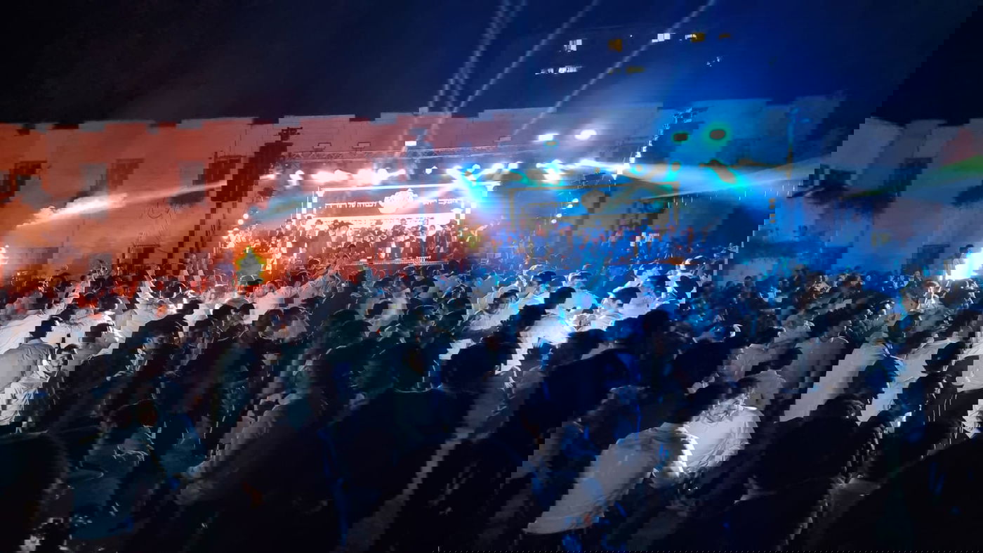 במעמד בנו: ס"ת הוכנס בבית וגן לע"נ מרן