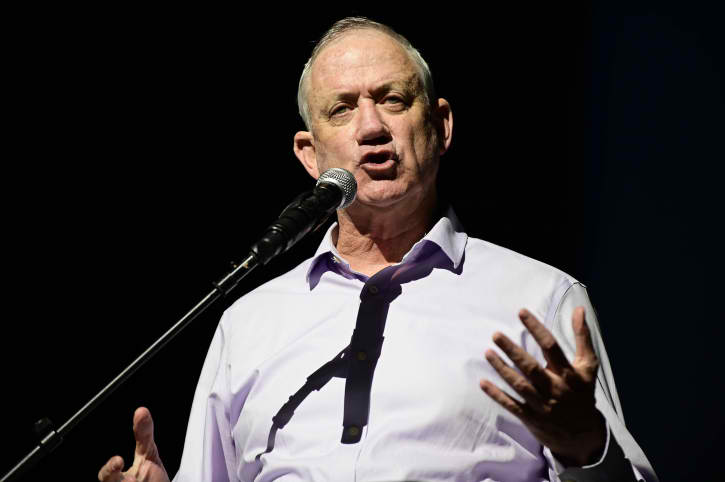 גנץ משיב לפלסטינים: "טענותיכם - שקר גס ובוטה"