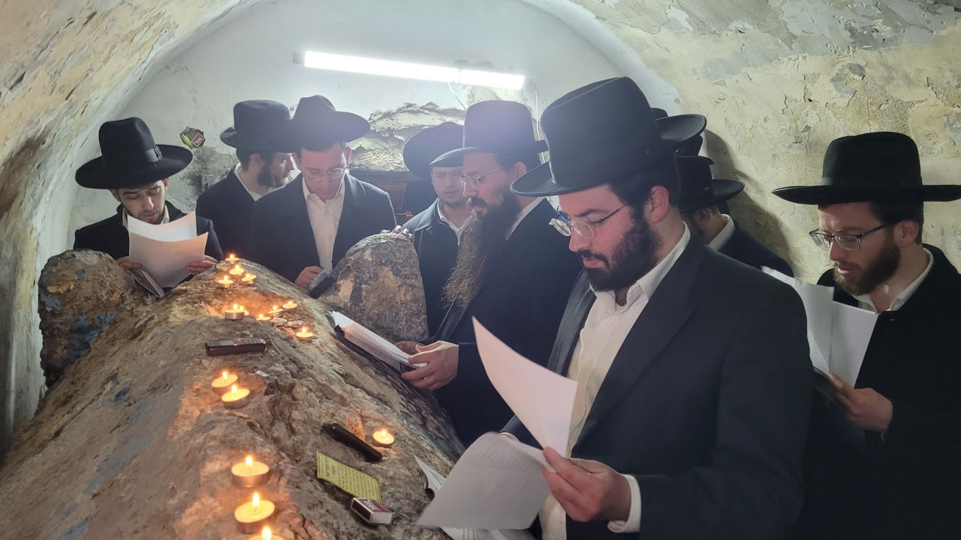 יום ההילולא של התנא שהוא בכ"ו אייר , היסוד שביסוד חל השנה ביום ו' ערש"ק