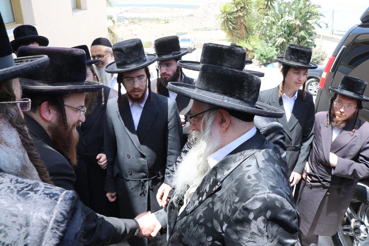 הרבי הכריע: הכהנים יברכו גם בתפילת שחרית