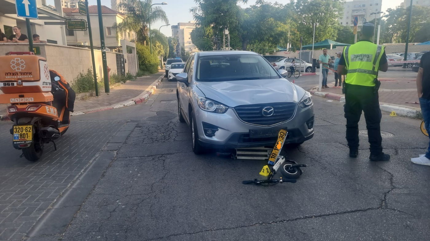 זירת התאונה בשכונת הדר גנים בפתח תקווה