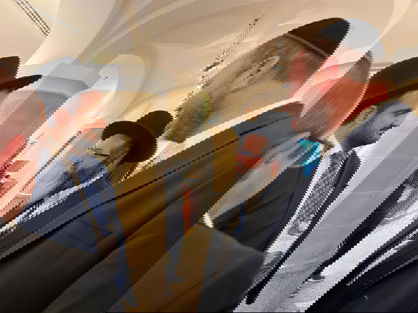 רבה של אומן הרב ג'אן, עם רבה של איראן