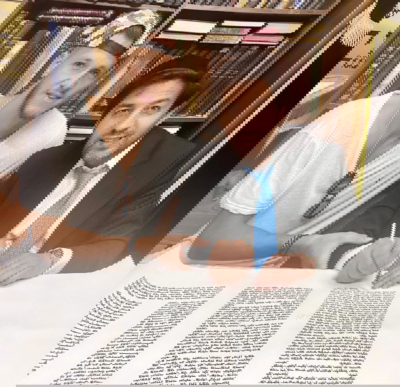 הכנסת ספר תורה: עשרות ידוענים בביתו של מרן זצ"ל בבני ברק