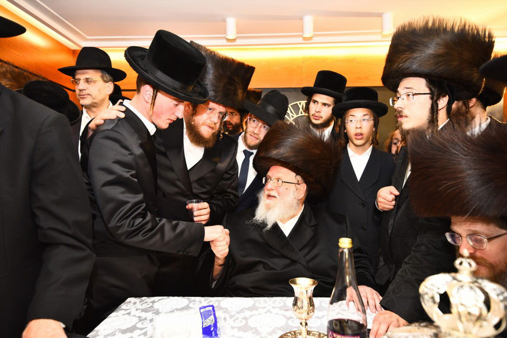 לזכרו של איש החסד: בסאסוב הכנסו ספר תורה חדש