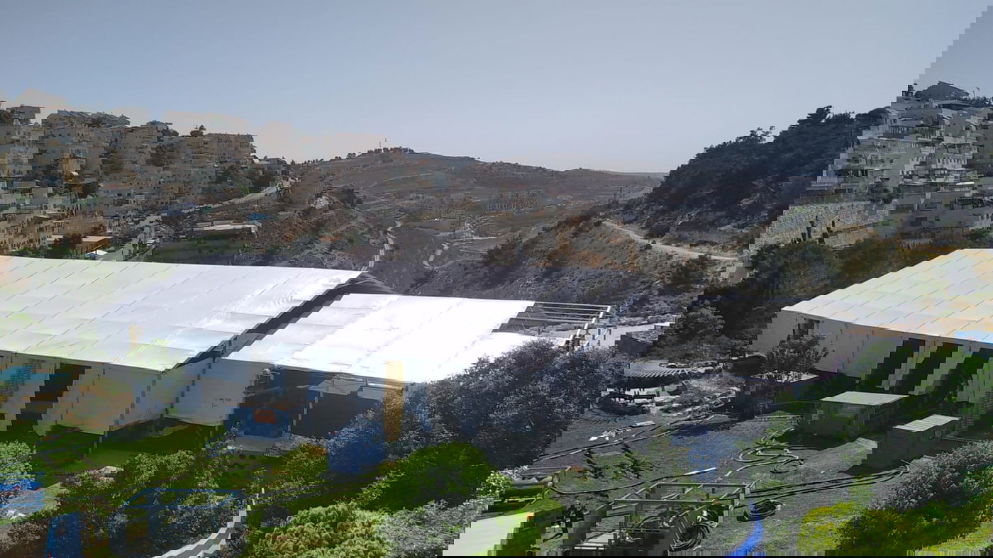 האוהל בקרלין